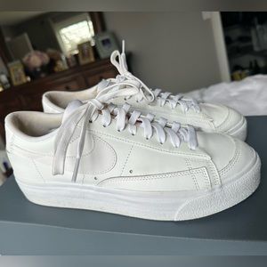 Nike Blazer Low Platform women’s shoe size 9.5 all white